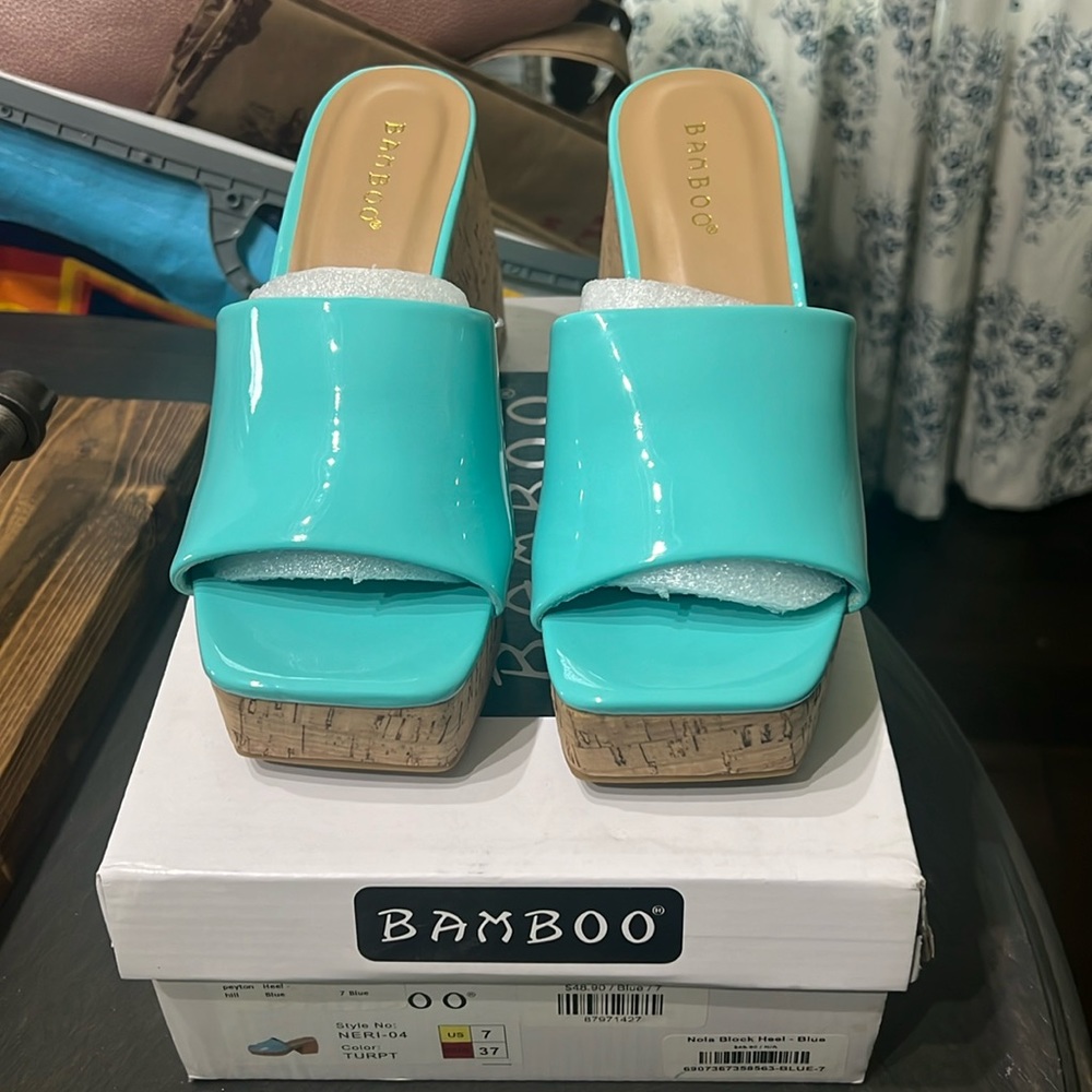 Bamboo Brand- Nola Block Heel-Blue Size 7 NWT